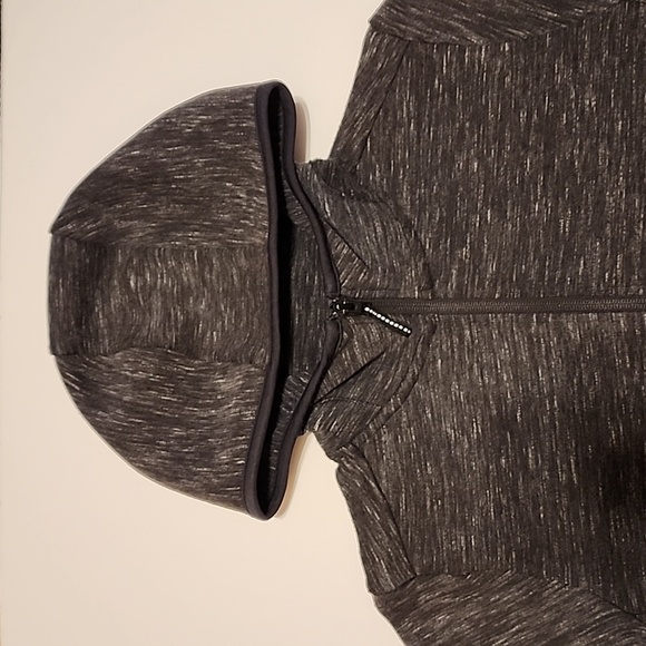 UNIQLO Boys Gray Hoodie - Picture 5 of 6